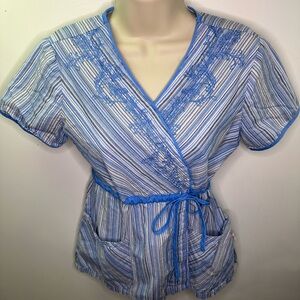Sketchers women’s embroidered cotton scrub top size XS